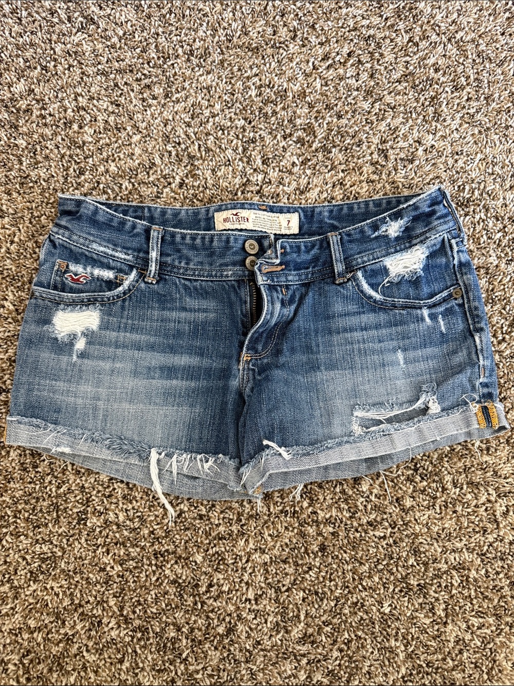 Vintage Hollister Low Rise Distressed Denim Shorts - Size 7